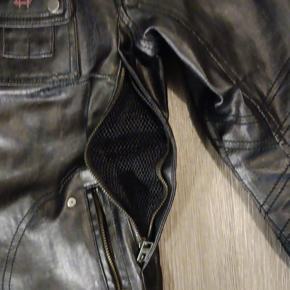 Leather Jacket - Picture 8 of 9